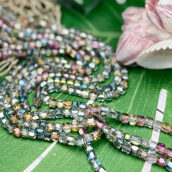 BULK 100 Austrian Crystal Cube Beads Lot Diy Jewelry Making Crafting Bundle - Picture 3 of 17